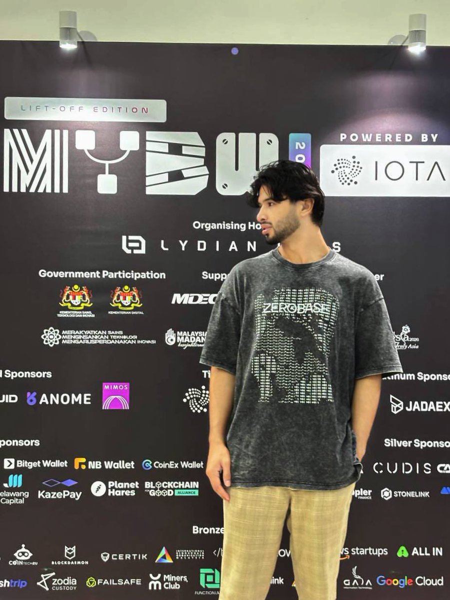 asil_beck's tweet image. Went to #MYBW2025 for the tech. Stayed for the people.
Also… wore my lucky @zerobasezk shirt, so obviously the alpha found me. 🧠✨