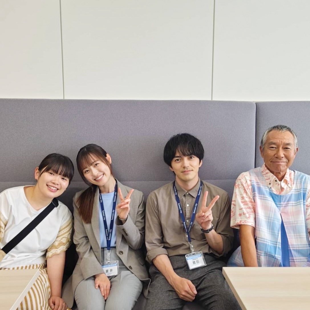 ashitawa_motto's tweet image. ⋰
第𝟯話オフショット🌱
⋱
屋島親子🏠
(#富田望生 #前原瑞樹 #永井花奈)
のオフショットをお届け📷 ˎˊ˗
#福原遥 さん #生田絵梨花 さんと
共演歴のある富田さんは
休憩中に仲良くお話されていました🤝🏻
良い写真☺️🫧
…
📢【第4話】7/28(月)よる9時
#明日はもっといい日になる
#林遣都 #柳葉敏郎