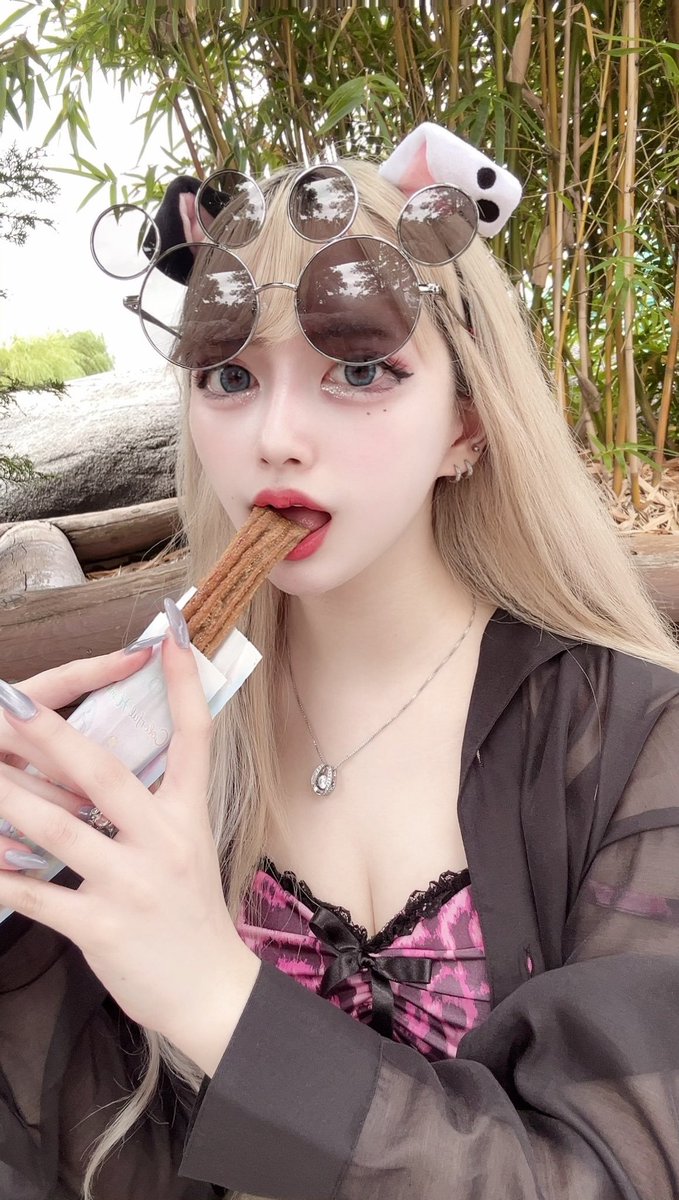 今回ご紹介するのは…

🩷🧡💛━━…‥・
あい さん(<a href="/mauve_eye/">あい</a>)
　　　・‥…━━💛🧡🩷

☕勤務店☕
モーヴ -mauve-(<a href="/mauve_cafe/">モーヴ -mauve- 【新宿 歌舞伎町 コンカフェ】(モーブ)</a>)
東京都新宿区歌舞伎町2-23-12 ﾁｪｯｸﾒｲﾄﾋﾞﾙ4階A