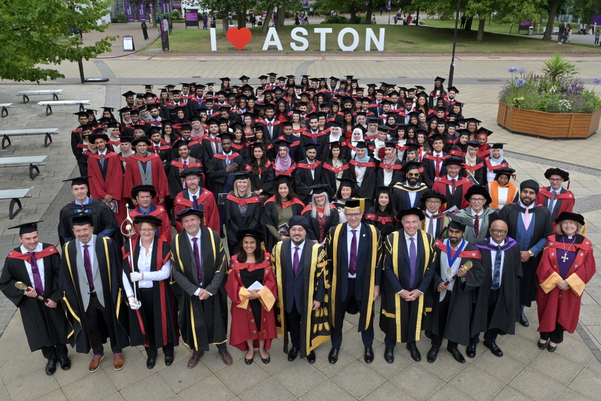 AstonPress's tweet image. 1⃣6⃣| It's the final day of @AstonUniversity's summer 2025 graduations and ceremony #16
💊Congratulations to all our @Aston_Pharmacy graduates and postgraduates!
#TeamAston