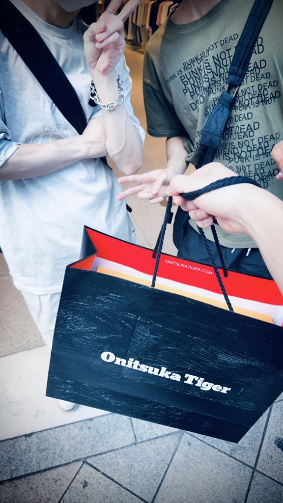 satoyugodesu's tweet image. お買い物付き合ってくれてありがとう。