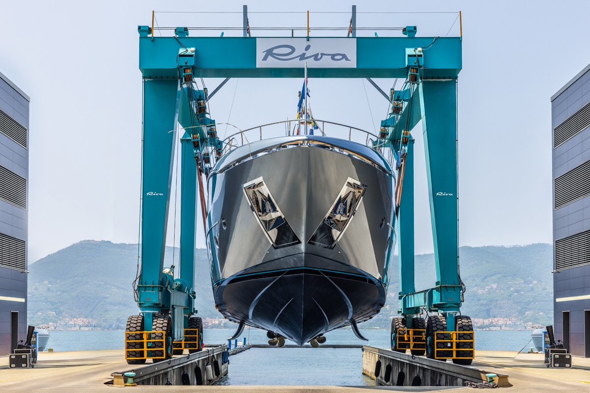 Meet the new icon: Riva 112’ Dolcevita Super.
Launched in La Spezia, this masterpiece brings expanded space, bold elegance, and an even deeper connection to the sea. 🌊

More info: lnkd.in/etBX2u9d

📍World debut at Cannes Yachting Festival 2025.