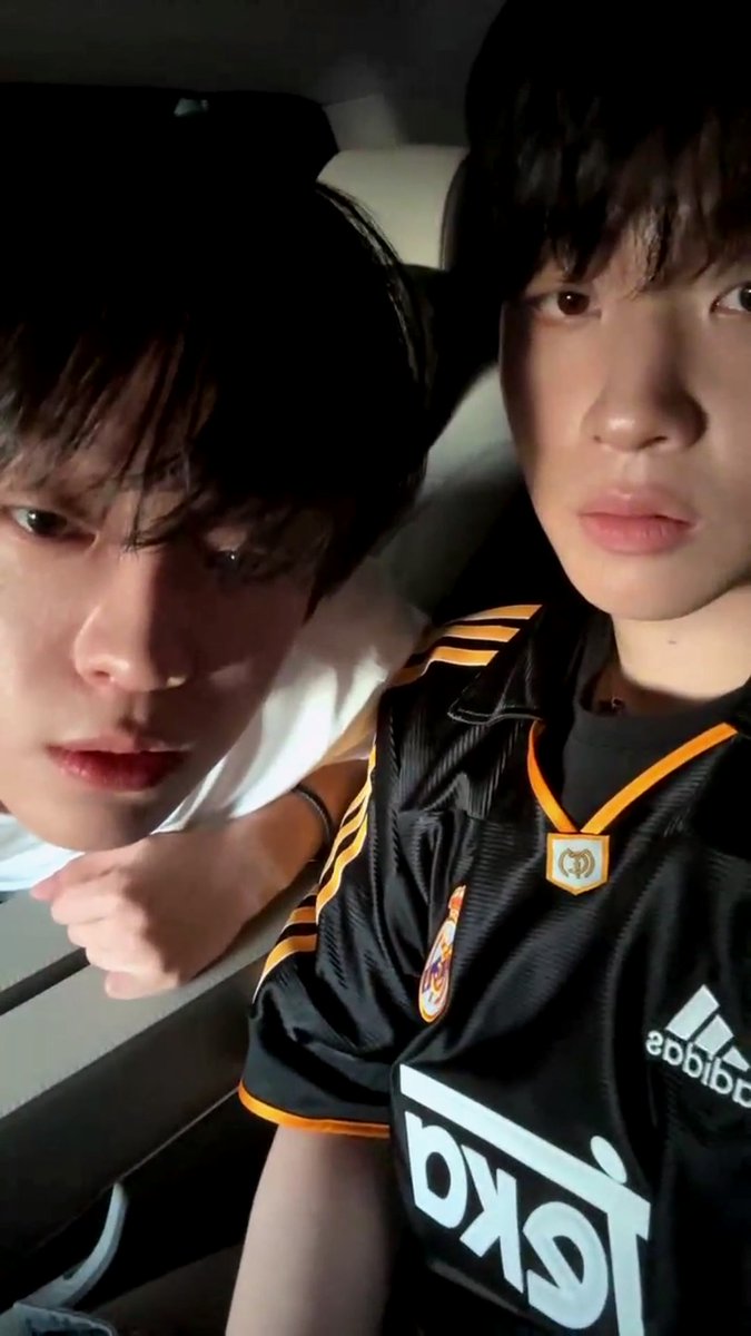 250722 차주완 이태빈 인스타그램 라이브 IG LIVE (합본) youtu.be/fsZ3sLO9CQU
#차주완 #CHAJOOWAN #이태빈 #LEETAEVIN