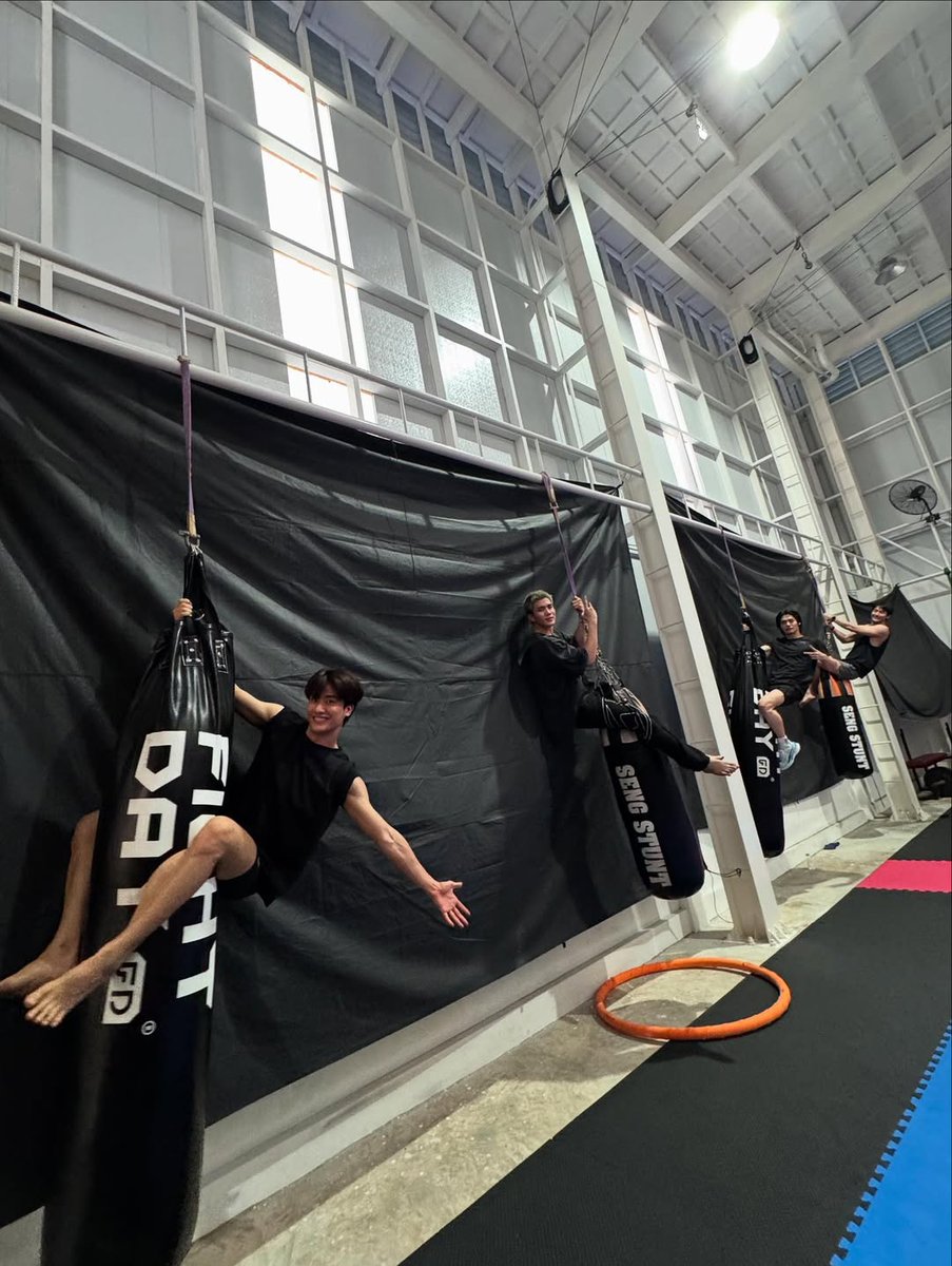 SHTH_archives's tweet image. What time is the prince coming?
Cr. Fonkanittha.k

#ScarletHeartTH #winmetawin #tawan_v #fforce_ #Fourthnattawat