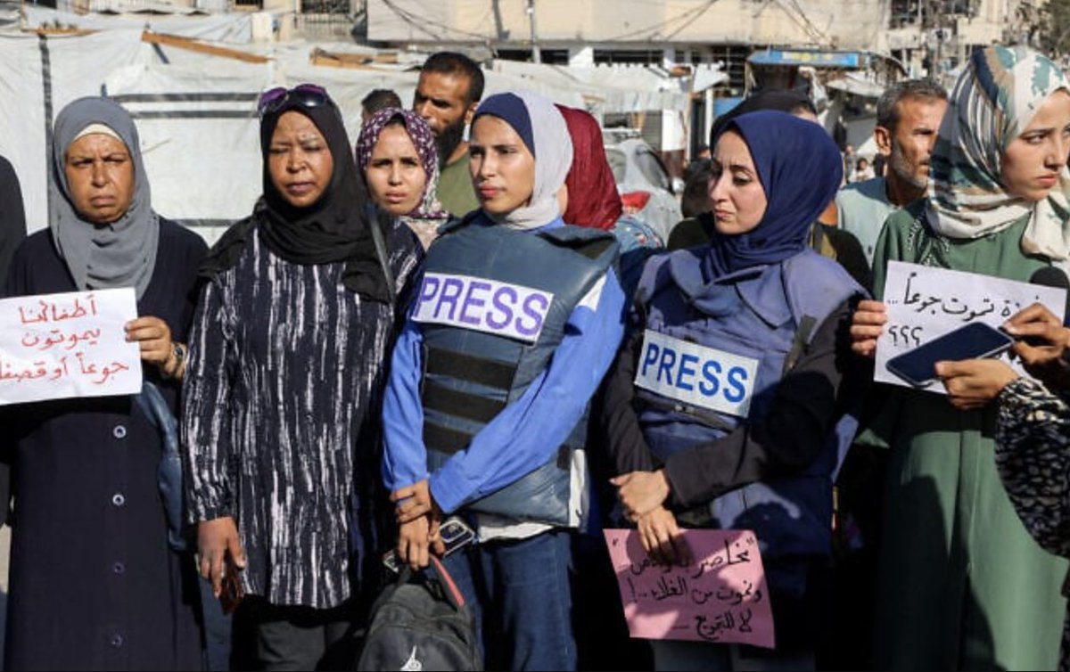 unidosxisrael's tweet image. El ministro de Exteriores francés insta a Israel a permitir el libre acceso de la prensa extranjera a Gaza para que dé testimonio
El alto diplomático afirma que espera ayudar a evacuar a algunos periodistas palestinos, mientras la agencia de noticias francesa advierte que sus…