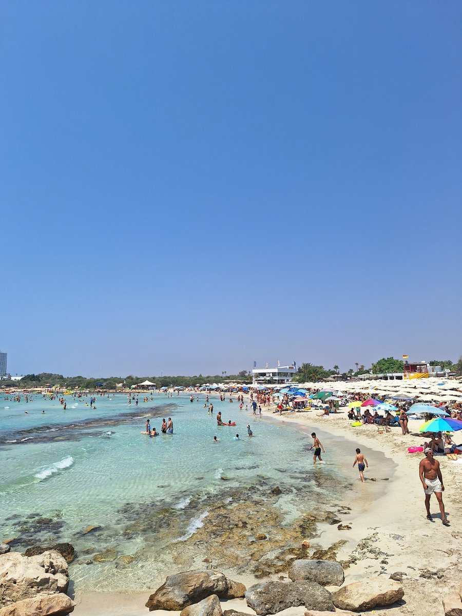 CyprusPassion's tweet image. Greetings from Landa beach, Ayia Napa! 🏖🇨🇾 Today's temperature - feels like 40°C 🌞🌞