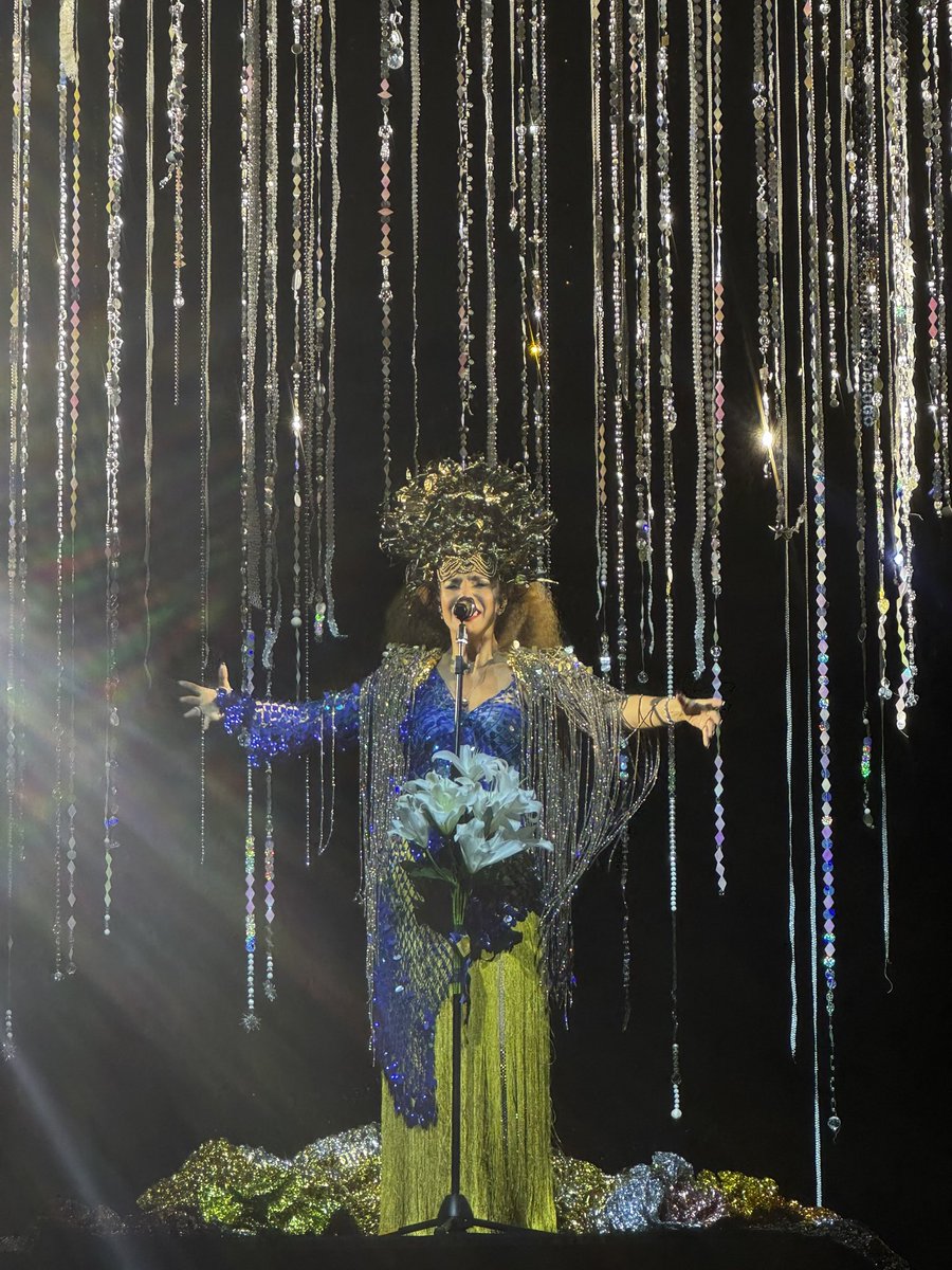 Como que supera o show da Vanessa da Mata?