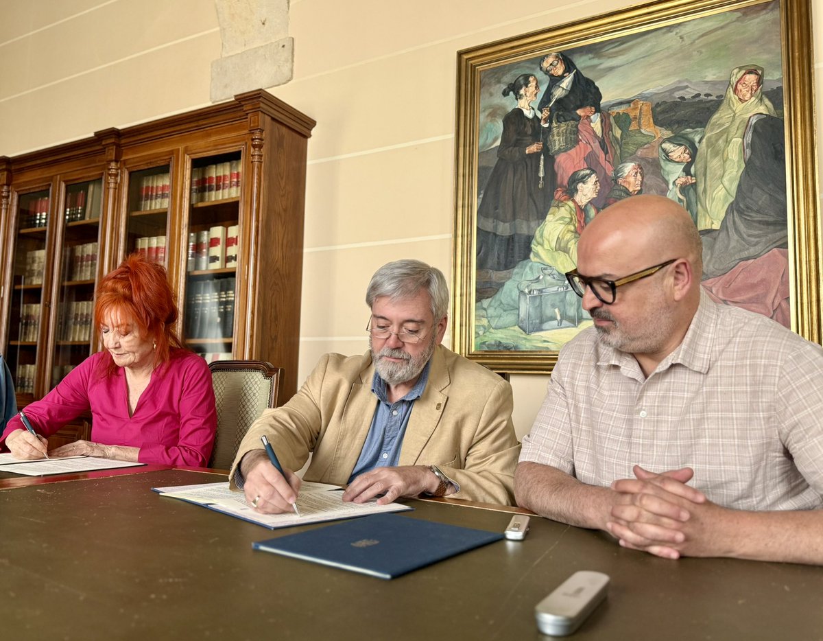 ✅👥Firma del convenio de colaboración entre el Ayuntamiento de Segovia y Hay Festival

🔗 Más información segovia.es/actualidad/not…