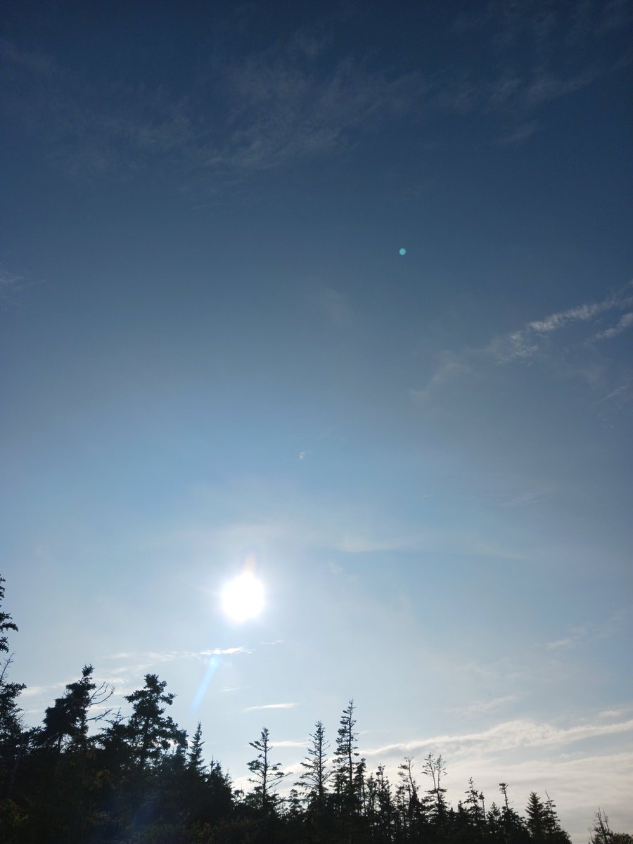 ImagesCoast's tweet image. "Finally starting to clear after today's storm. Another storm coming for tomorrow. See the layers. The sun comes out before it sets."
Clouds of not natural clouds over Nova Scotia, Canada. July 9th 2025 #anotherstorm #weatherwar #chemtrails