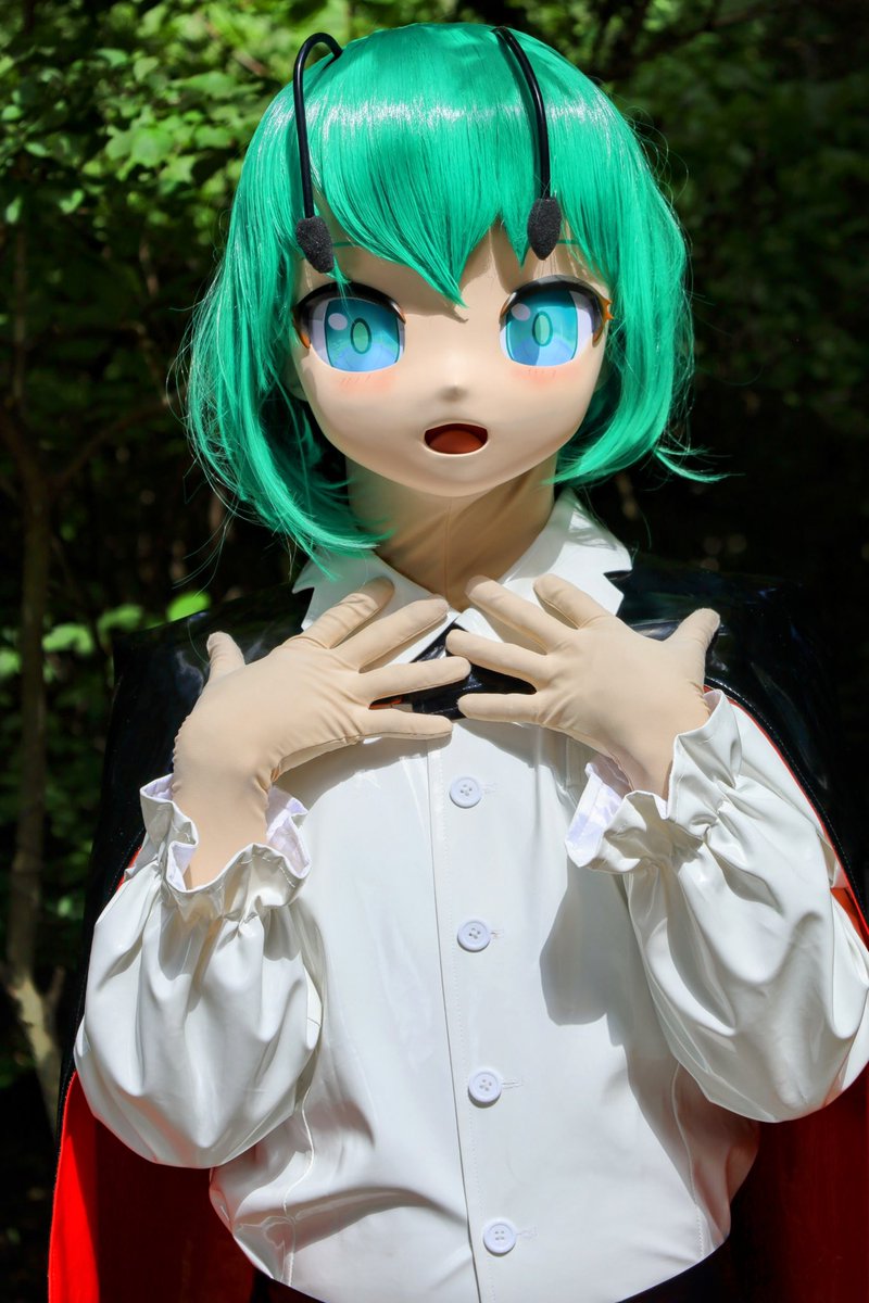 Ateru_Kig's tweet image. 「私はリグル、蛍の妖怪だよ。ねえねえ、虫達と一緒に遊ばない？」

東方Project
東方永夜抄 〜 Imperishable Night.

闇に蠢く光の蟲
リグル・ナイトバグ

#kigurumi #cosplay
#たねオフ

Mask: @studioezofox 
Photo: @Otanekigu