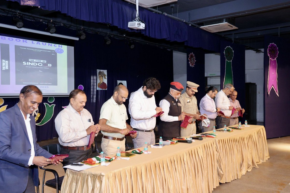 The Fire of Sindoor ignited hearts on July 22 at Ambe School, Vadodara! 📖

500+ attendees, inspiring guests, and a powerful vision brought to life by Mr. Dinesh Barot <a href="/dineshbarot/">Dinesh Barot 💎</a> &amp; team.

#BookLaunch #TheFireOfSindoor #Vadodara #OperationSindoor <a href="/Write_India/">Write India</a> 🇮🇳 <a href="/gujratsamachar/">Gujarat Samachar</a>