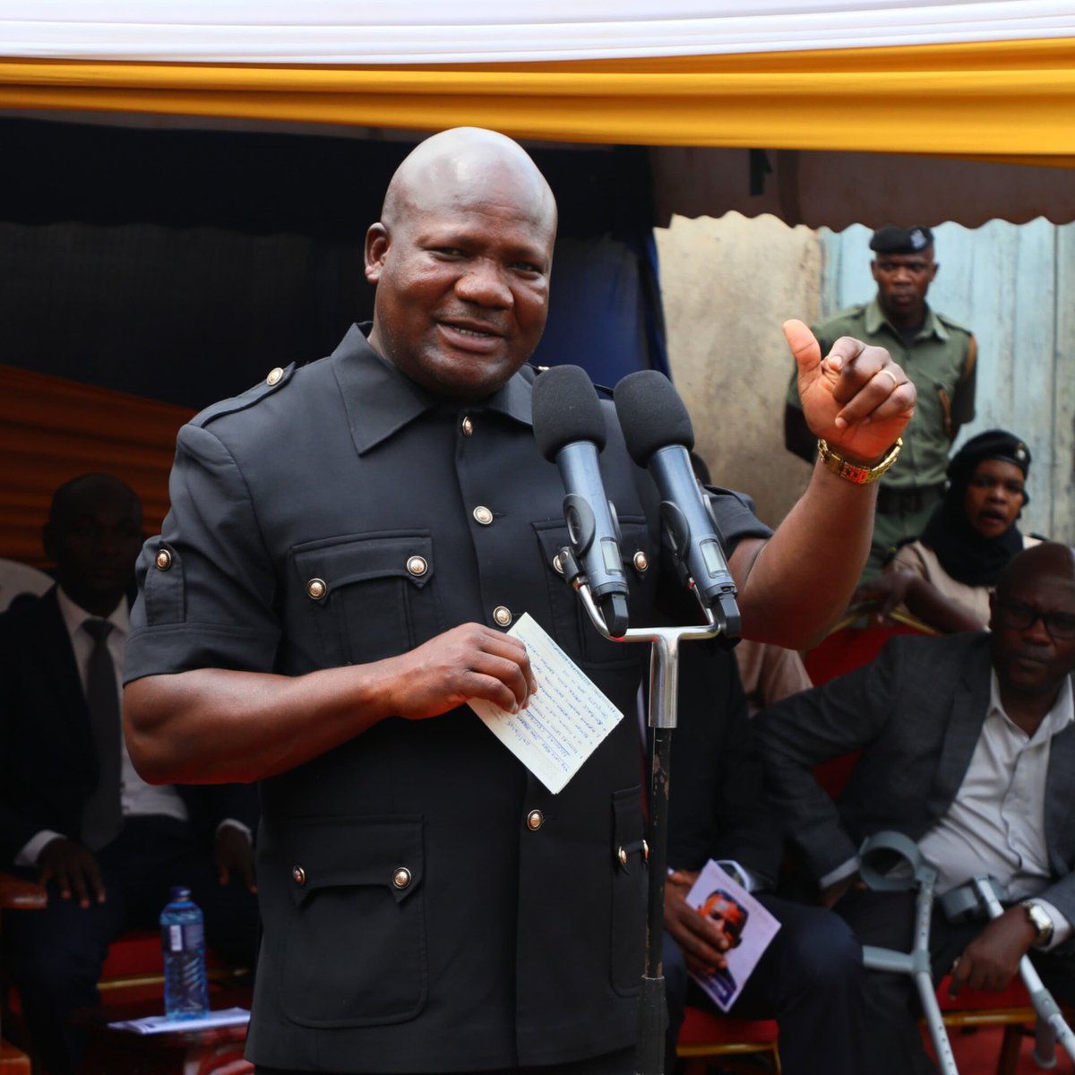 BarasaFernandes's tweet image. Attended the funeral service of Mzee John Serebwa Anyolo in Shibale, Mumias West Sub-county, He was father to Mr. Joseph Serebwa, a Communication Officer in the County Government of Kakamega.
My heartfelt condolences to his family and friends. May his soul rest in eternal peace.