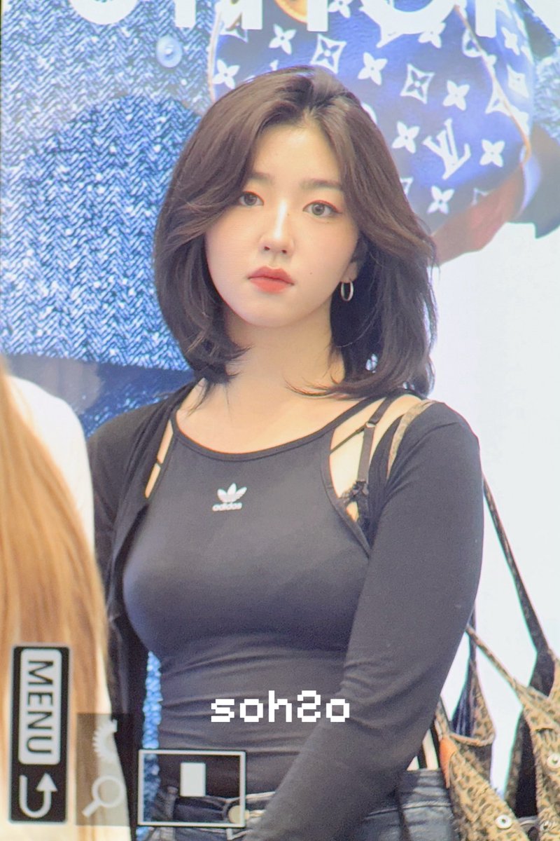 p_sss_h's tweet photo. 250722

멍멍

#트리플에스 #tripleS
#박소현 #Sohyun
#밥보단소현 https://t.co/7TWJpPbsLo
