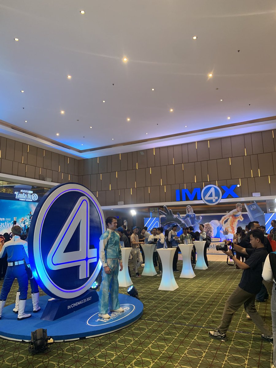 papapascal__'s tweet image. im in! #fantasticfour