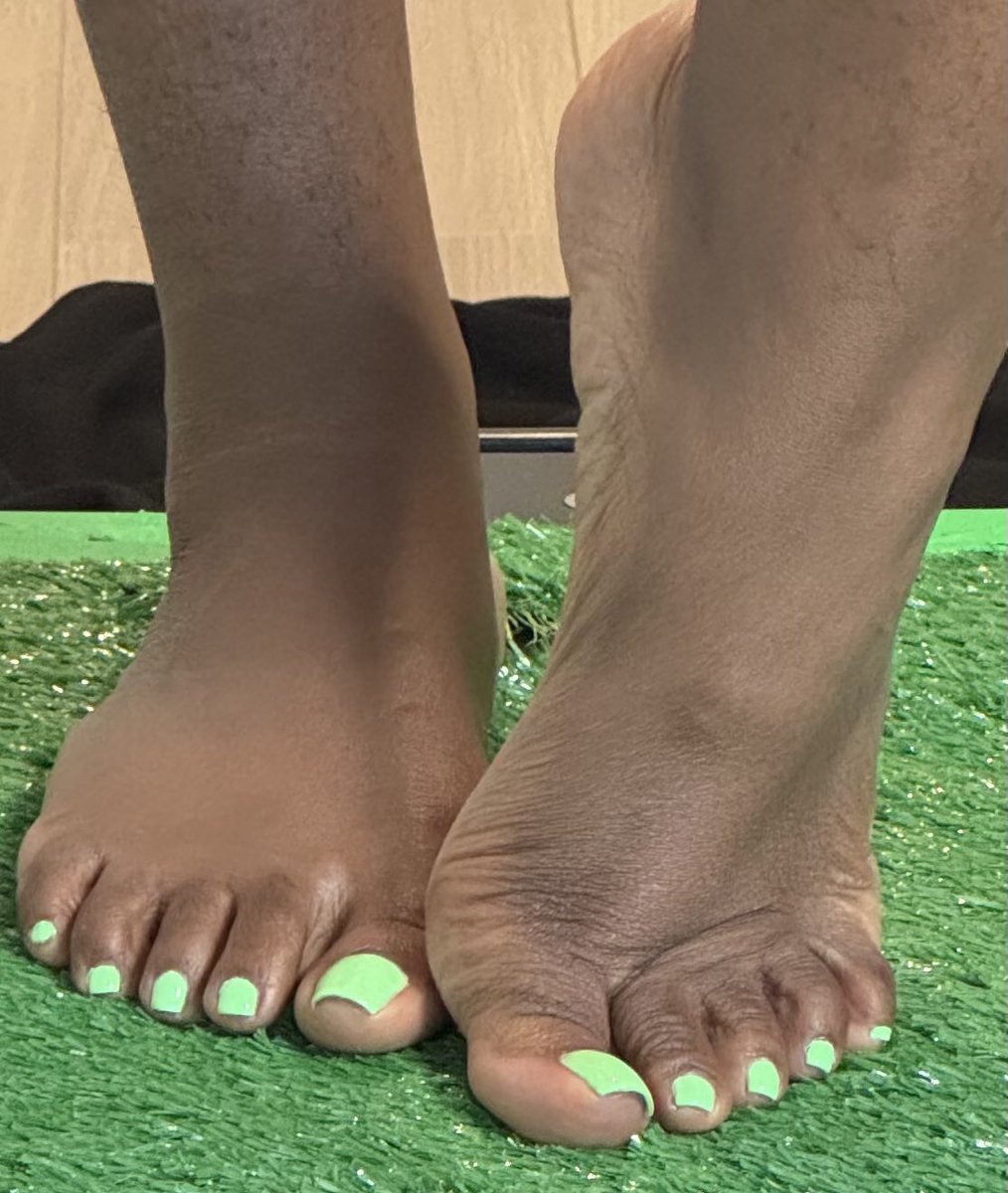 Green toes = Blue balls