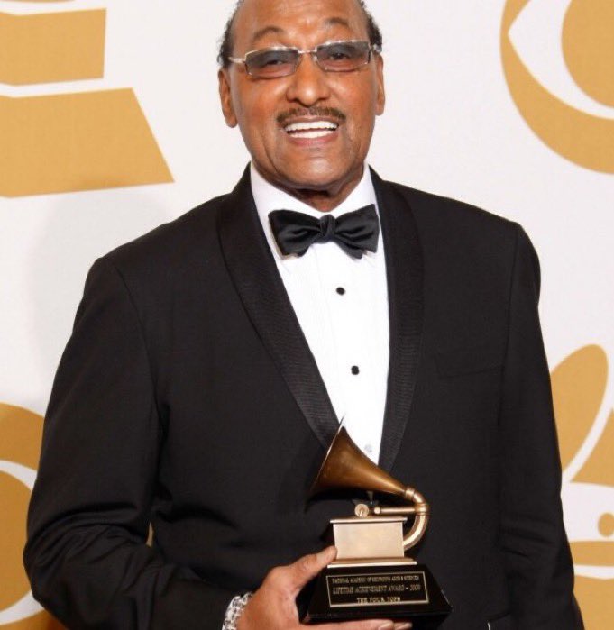 espofootball's tweet photo. Jul22,2024 #DukeFakir (Abdul Kareem Fakir born Dec26,1935) RIP dies at 88 from heart failure at his home in Detroit. Singer The Four Tops 1965 US/R&B #1 I Can't Help Myself, 1966 US/UK/R&B #1 Reach Out I'll Be There, +19 US, 34 R&B & 24 UK   Top40s. 1990 inducted Rock Hall of Fame with The Four Tops. Fakir was the lone surviving original member