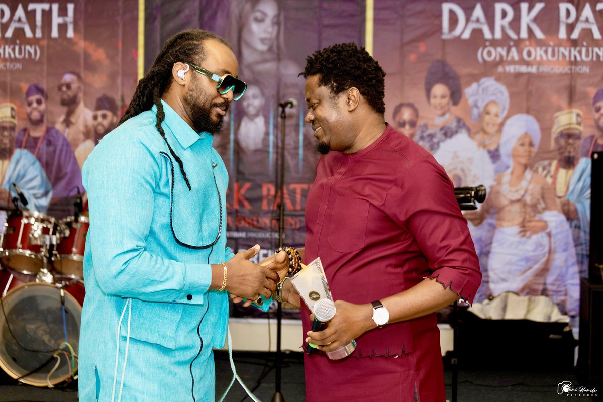 titi_kuti's tweet image. Honoured to receive the distinguished Apex Award for “Trans-Atlantic Excellence in Acting”. Thank you for the recognition.  
#filmisnotdead ⚔️