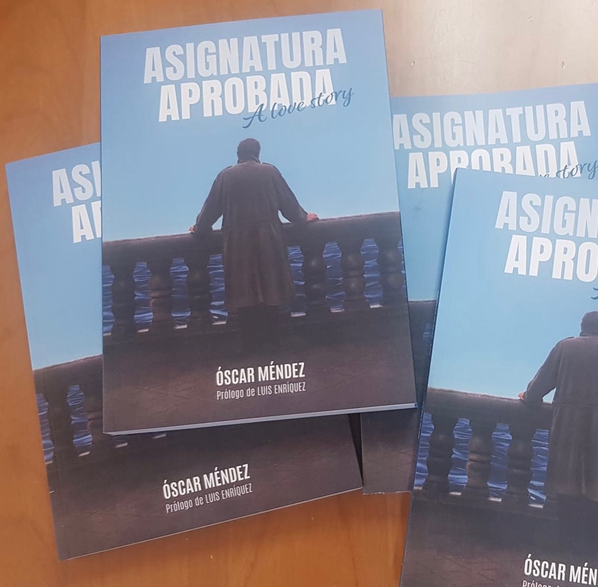 Notorious_Ed's tweet image. Ya tenemos ejemplares de nuestro nuevo libro “Asignatura aprobada. A Love Story”, de Óscar Méndez @Oscarcinefilo Un homenaje a la película de José Luis Garci. Prólogo de Luis Enríquez @Lleng7
Ya puedes adquirirlo en nuestra página web 👉 notoriousediciones.com/producto/asign…