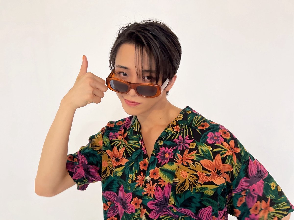 ONE N ' ONLY カレンダー　HAYATO サイン Amazon.co.jp: ONE N' ONLY高尾颯斗HAYATOサイン 入り 生写真