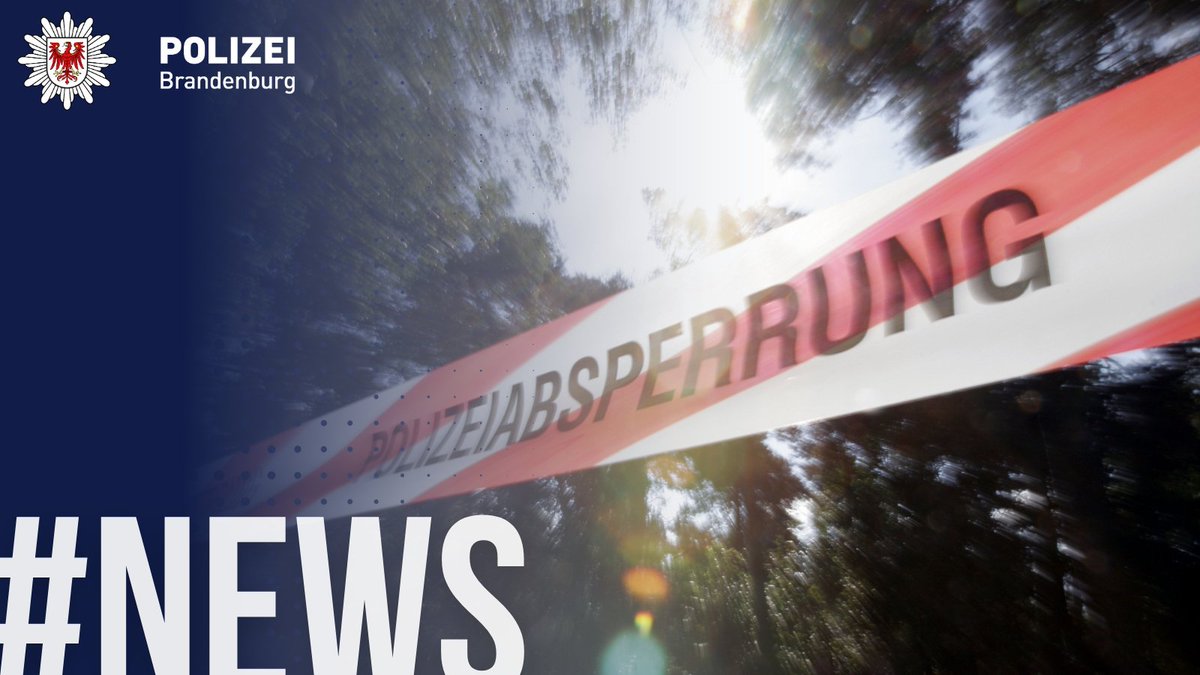 PolizeiBB's tweet image. #News
Gestern kam es auf der A24 Richtung Hamburg (PR) zu einem schweren Lkw-Unfall.
Der Fahrer verlor auf regennasser Fahrbahn die Kontrolle.
Die Folge: Vollsperrung für 13 Stunden, 130.000 € Schaden & 5 km Stau.
Bitte passen Sie Ihre Geschwindigkeit den Wetterbedingungen an.