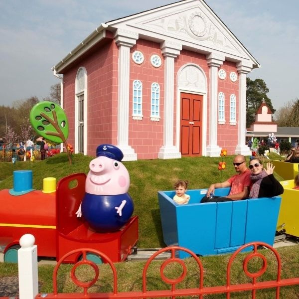 BarnesCoaches's tweet image. On the search for family-friendly attractions for the school #SummerHolidays ? 🌞
Look no further! #BarnesCoaches had a great selection of trips running throughout the school break, sure to entertain the entire family. 🚍️
View our full schedule at ➡️ barnescoaches.co.uk/daytrips
