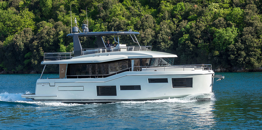 AfloatMagazine's tweet image. Beneteau and BJ Marine Unveil Four New Motor Boats for Cannes Yachting Festival afloat.ie/resources/bj-m…