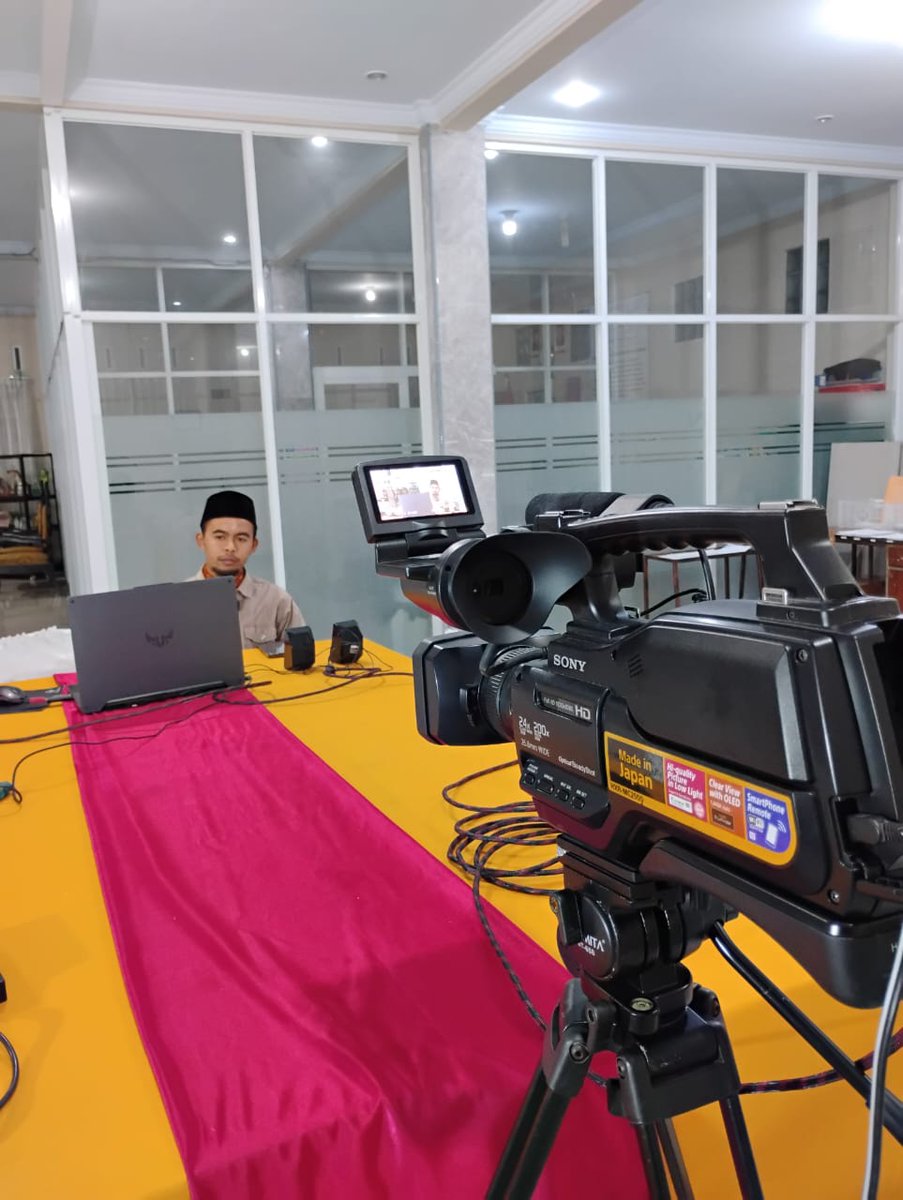 جلسہ سالانہ کے استقبال کی تیاری
<a href="/JalsaConnect/">JalsaConnect</a> 
<a href="/JalsaUK/">Jalsa Salana UK</a>