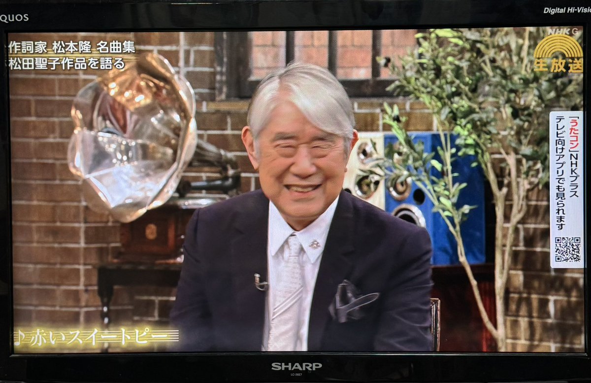 ginchan00758's tweet image. 赤いスイートピーの『時計』は腕時計じゃなく駅の時計だった！どちらでも素敵な詞だけどこれからは聴くたびに駅の時計を見る情景が浮かぶのか😊