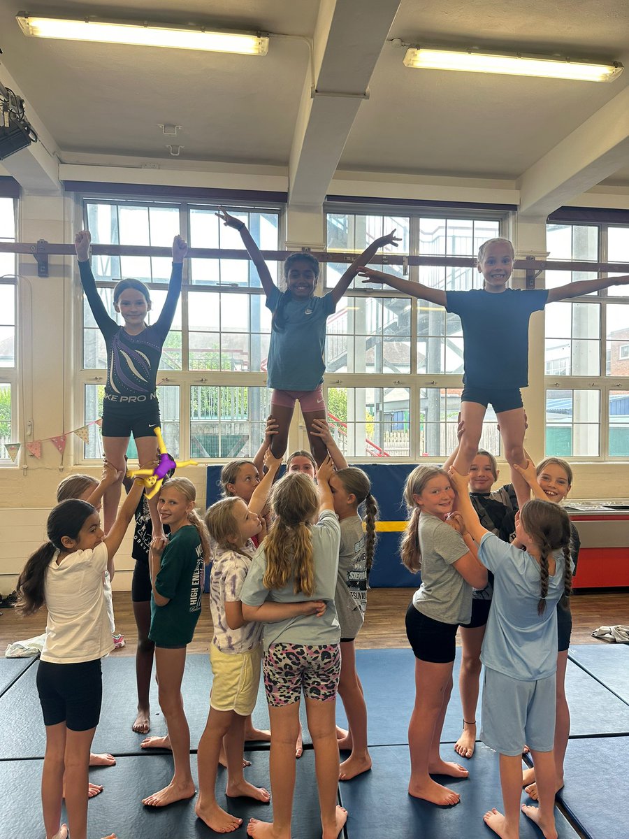 LEOsports7's tweet image. Our @LEOsports7 Gym, Cheer & Dance camp are off to an incredible start. We're making huge progress on new stunts, developing gymnastics skills, and creating some fantastic routines🤸🏼♀️.
Looking forward to the rest of the week!
#WeAreLEO