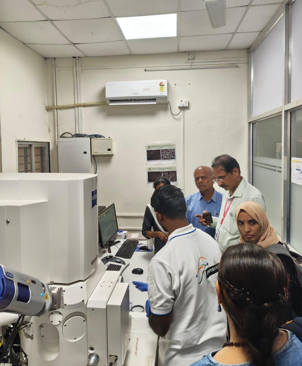 iitdhrwd's tweet image. 🧪 Advanced Equipment Demos at IIT Dharwad!
🔬 NMR Demo Session by Mr. Deepak P P (JTS).
🔍 FESEM Demo by Mr. Praveen Naikar.
🕹️ AFM Demo by Mr. Pilik.
Participants are witnessing cutting-edge research tools in action!

#IITDharwad #Samavesha13 #ResearchTools #NMR #FESEM #AFM…