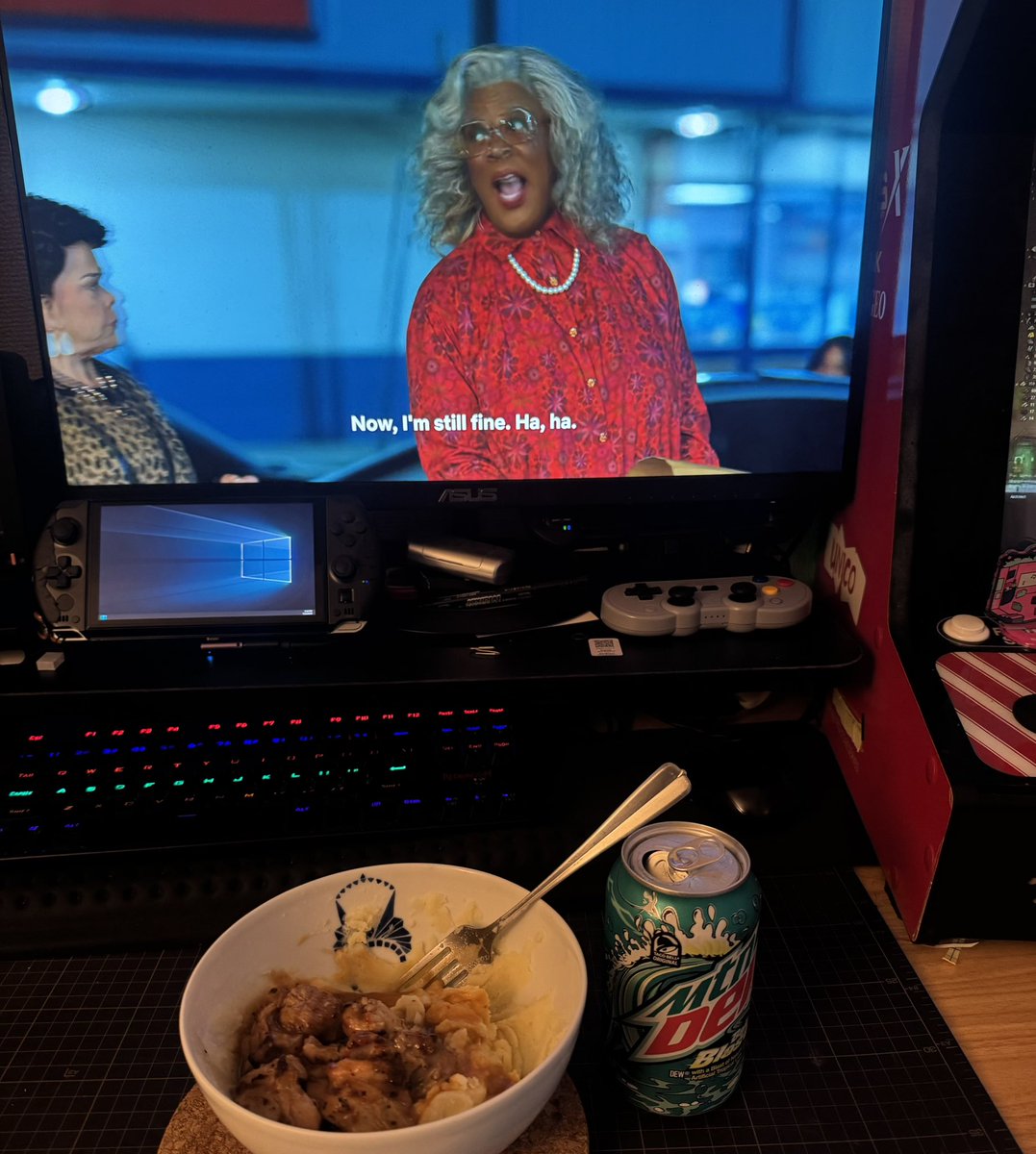 datponpon's tweet image. I’ve seen every Madea movie and I ain’t stopping now. As far as Madea movies go, Destination Wedding was easily an 8/10.
Partway through I turned on the Japanese dub.