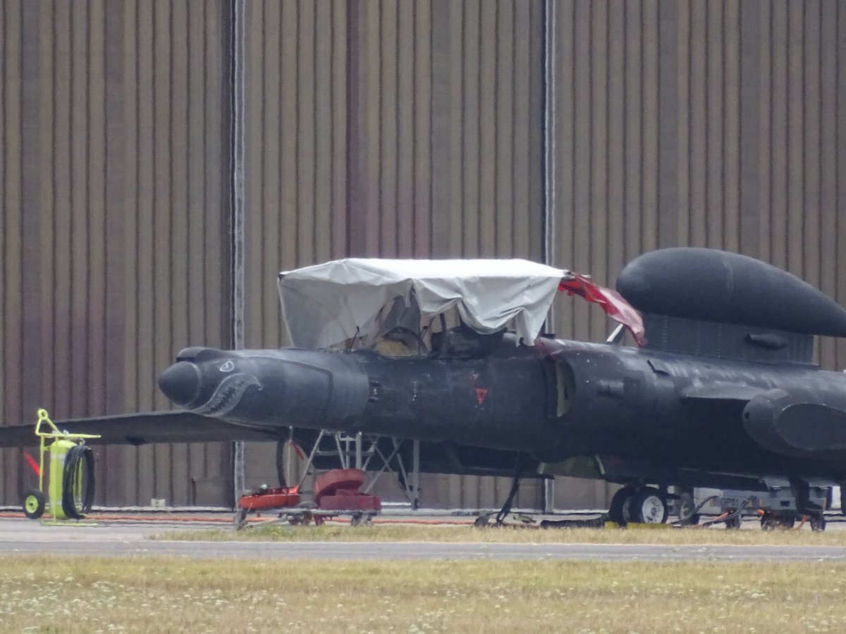CliveBranch's tweet image. U2 @airtattoo
@Caz801
@window_planes
@wesleyb1989
@Saint1Mil
@JordanWeir45
@CraigHughes123
@johnbilcliffe
@NWSAcaster