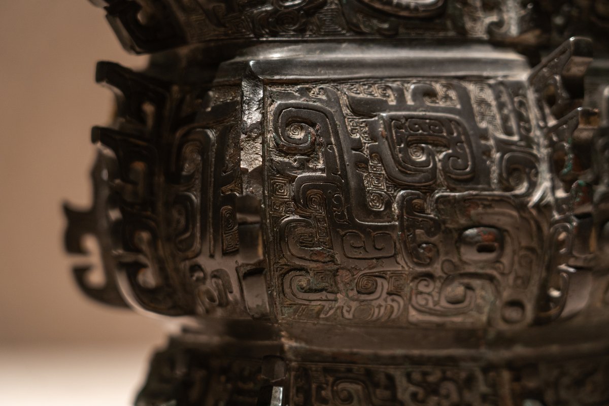 ChinaShowcase's tweet image. Today is 大暑 (Major Heat), one of the 24 #SolarTerms marking peak summer heat—vital for crops. During the #ShangDynasty, people honoured wind deities believed to control weather and harvests, often offering sacrifices to seek balance. How can we reconnect with nature today?