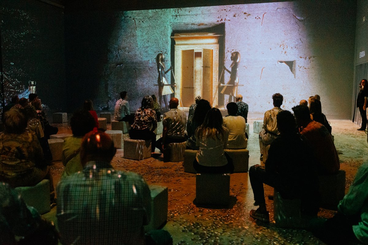 Última setmana per viure l’experiència Tutankamon.
L’exposició immersiva que ha conquistat milers de visitants diu adeu a València.

Només fins al diumenge 27 de juliol
Descobreix els secrets de la tomba del faraó xiquet en la major exposició d’arts digitals sobre l’Antic Egipte.