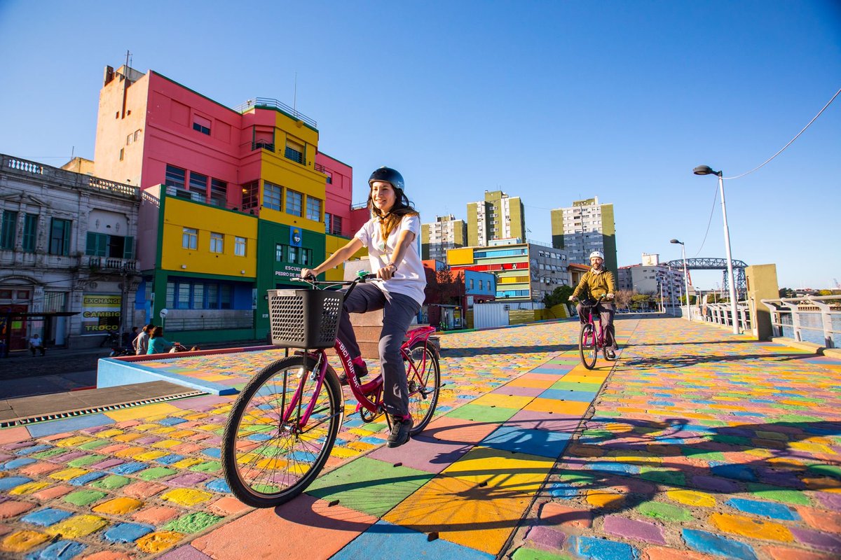 #SALUD | Andar en bicicleta puede ser hasta cuatro veces más eficiente que caminar

🚲Según un reciente estudio científico, andar en bicicleta optimiza el uso de energía y reduce el esfuerzo muscular, además de ofrecer beneficios para la salud.

📎+Info: tinyurl.com/bdhxestb