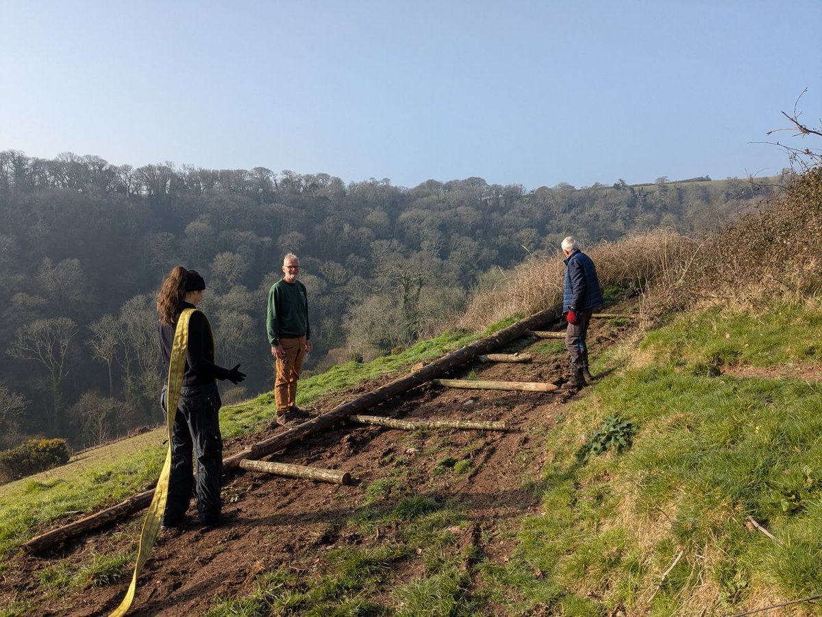 FieldStudiesC's tweet image. New osprey towers
Earlier this year, the Slapton Ley National Nature Reserve successfully applied for Farming in Protected Landscapes funding to create osprey towers on the reserve.
🌳 Ospreys typically nest at the top of tall trees by lakes and large bodies of water. This is…