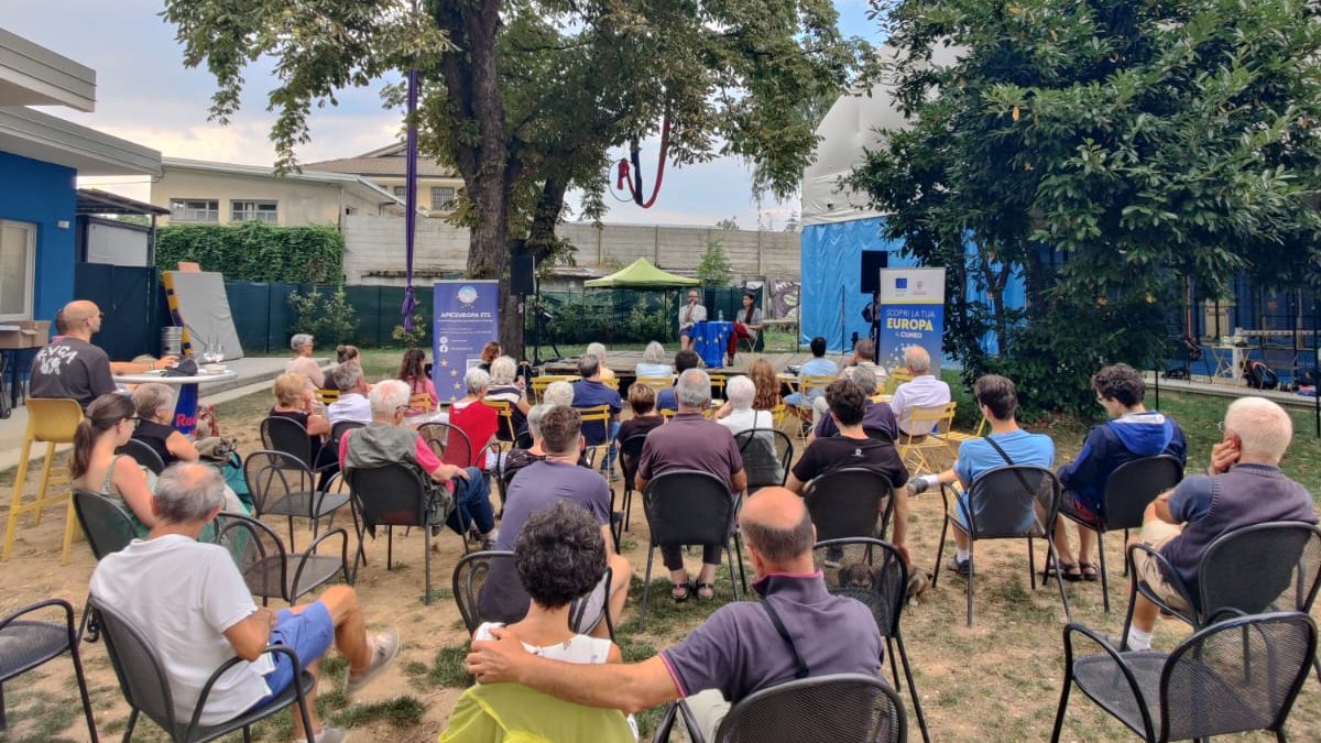 𝑺𝒊 𝒂𝒄𝒄𝒆𝒏𝒅𝒆 𝒊𝒍 𝒅𝒊𝒃𝒂𝒕𝒕𝒊𝒕𝒐 𝒔𝒖𝒍𝒍𝒂 𝒅𝒊𝒇𝒆𝒔𝒂 𝒄𝒐𝒎𝒖𝒏𝒆 𝒆𝒖𝒓𝒐𝒑𝒆𝒂
Si è tenuto al NUoVO di Cuneo un incontro ricco di spunti sul futuro della difesa comune europea insieme al Dott. Giulio Poggiaroni.
Leggi l'articolo: bit.ly/4f1yzB9