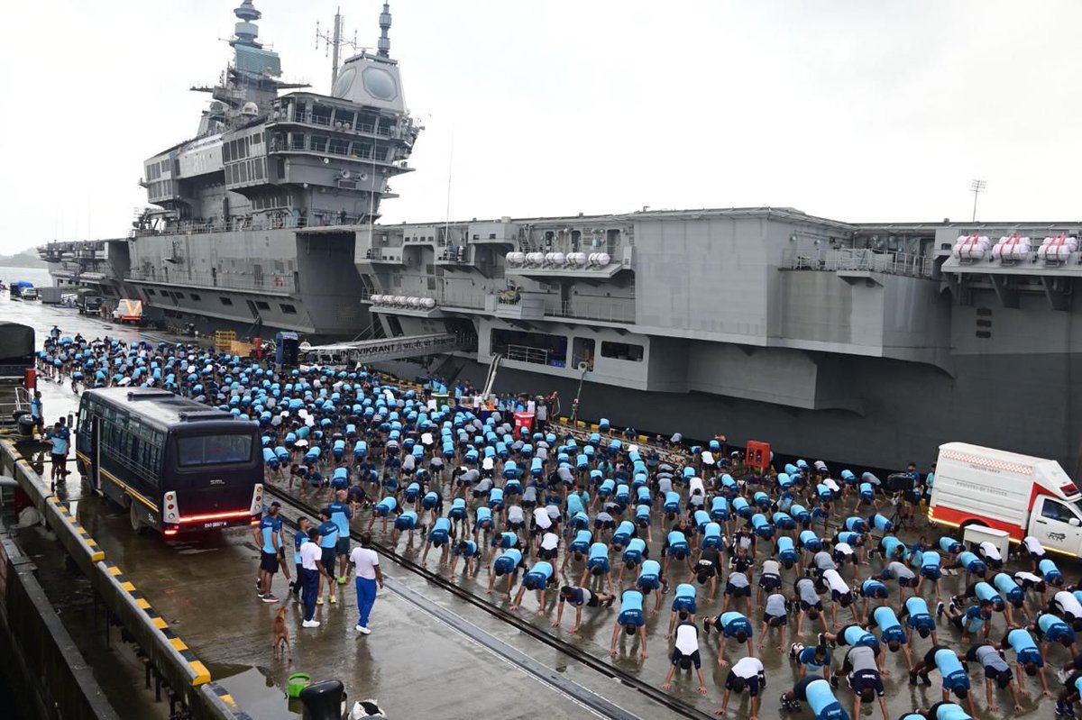 IN_R11Vikrant's tweet image. As part of the #60DaysPsychologicalFitnessChallenge, Team Vikrant participated in a spirited ‘Run for Fun’, promoting mental resilience, fitness &amp;amp; camaraderie.

Mind, body &amp;amp; morale strengthened the Naval way! 🇮🇳⚓

@indiannavy @IN_HQWNC @IN_WesternFleet
#INSVikrant