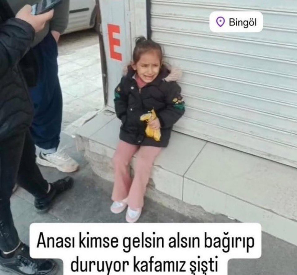 sıcaktan ağlayarak kendimi içeri attığım kahvecideki çalışanlar