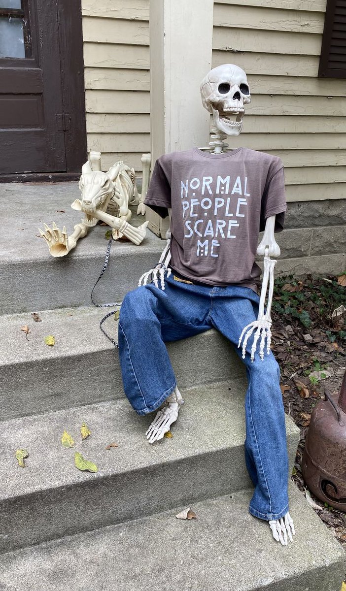 Co0lSkeLEtOn95_'s tweet image. HELLO AND GOOD MORNING SKELEBROS!!
RISE AND GET TO THE GRIND, AM I RIGHT!!!
