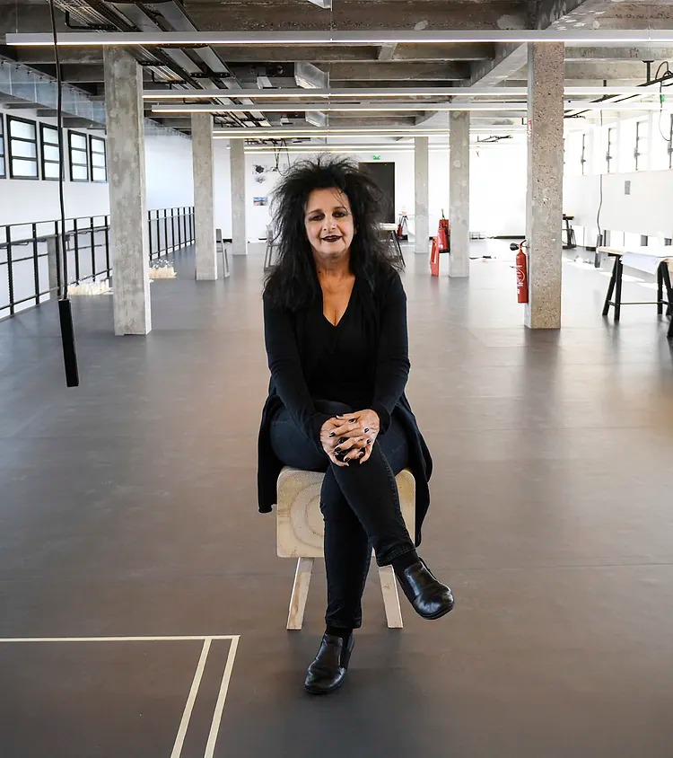 Odile Decq: "Estamos yendo hacia un sistema de división de castas: ricos, menos ricos, clase media y pobres"

elmundo.es/papel/el-mundo…