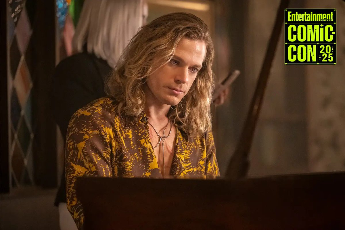 SeriesBrasil's tweet image. QUE HOMEM! Primeiras imagens oficiais de Lestat de Lioncourt na 3ª temporada de Interview With The Vampire.