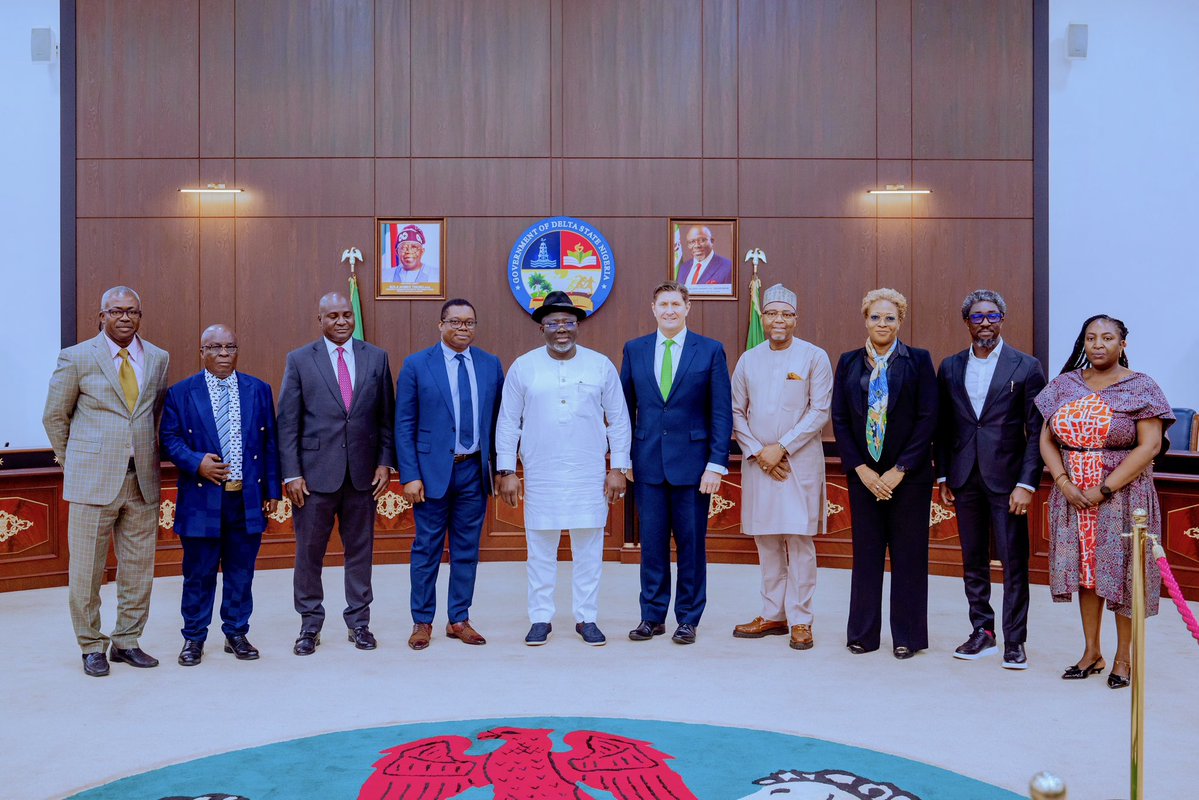 RtHonSheriff's tweet image. Today, I received the top management team of Seplat Energy, led by the Chief Executive Officer (CEO), Mr. Roger Brown, at the Government House in Asaba. We had very useful discussions on collaboration, Corporate Social Responsibility (CSR), our relationship with host communities,…