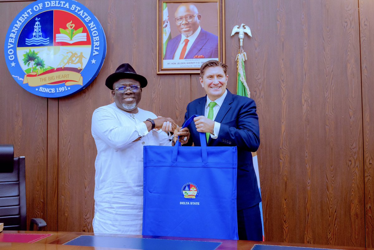 RtHonSheriff's tweet image. Today, I received the top management team of Seplat Energy, led by the Chief Executive Officer (CEO), Mr. Roger Brown, at the Government House in Asaba. We had very useful discussions on collaboration, Corporate Social Responsibility (CSR), our relationship with host communities,…