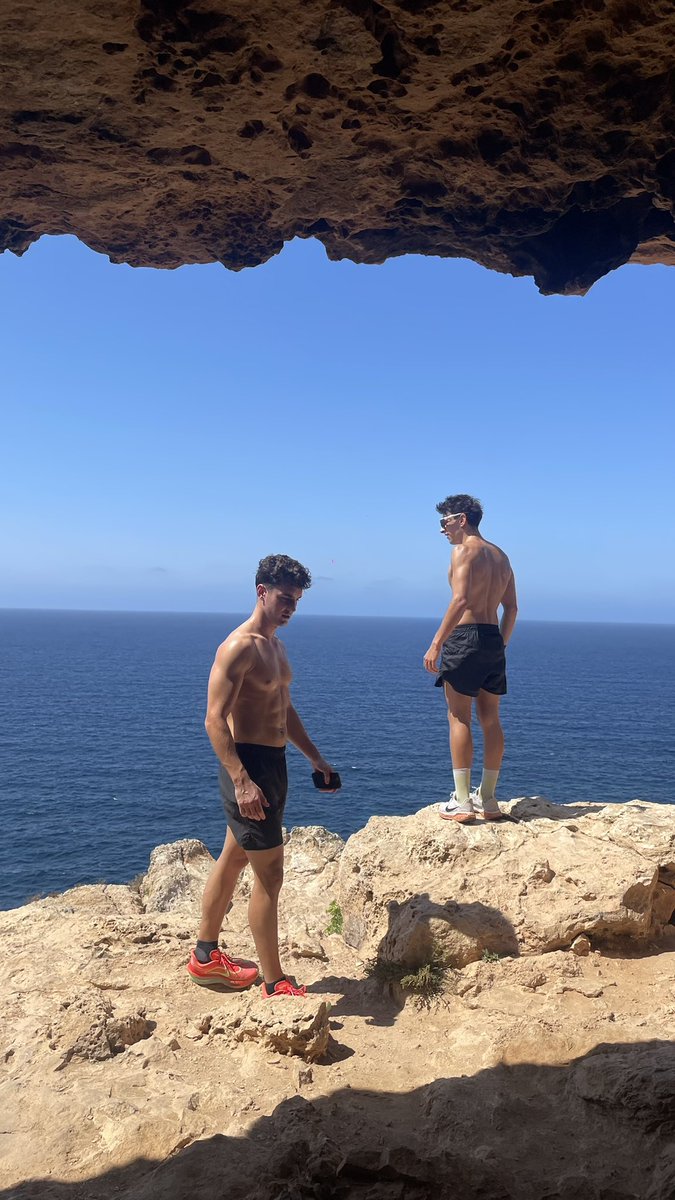 aulijk's tweet image. europe summer hits different