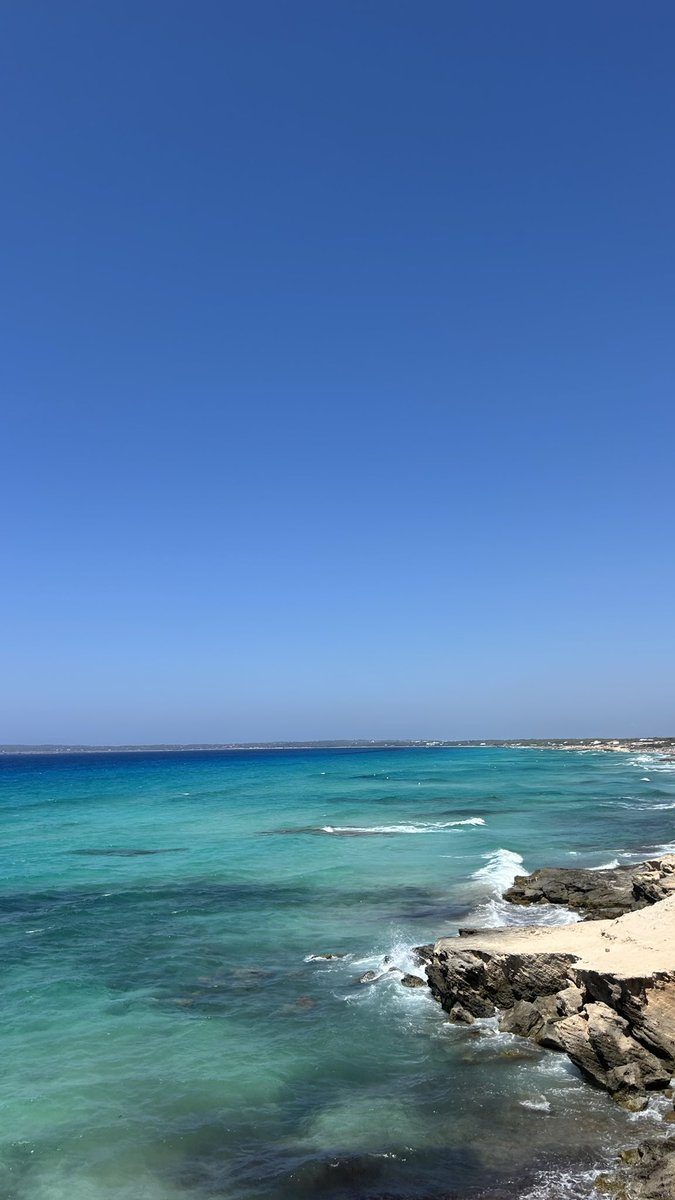 aulijk's tweet image. europe summer hits different