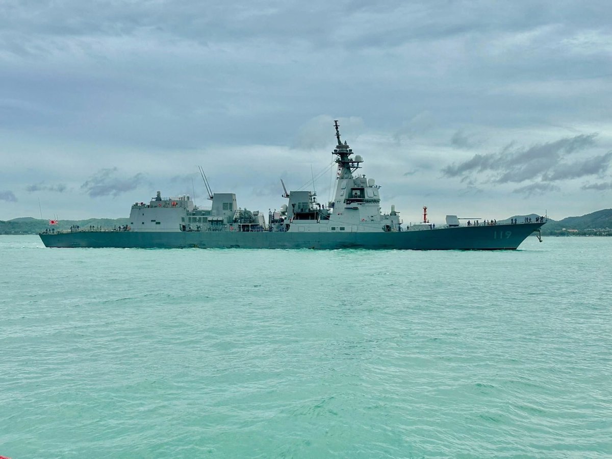 WarshipCam's tweet image. Japanese Maritime Self-Defense Force Asahi-class destroyer JS Asahi (DD-119) coming into Sattahip, Thailand - July 21, 2025
SRC: FB- Royal Thai Navy