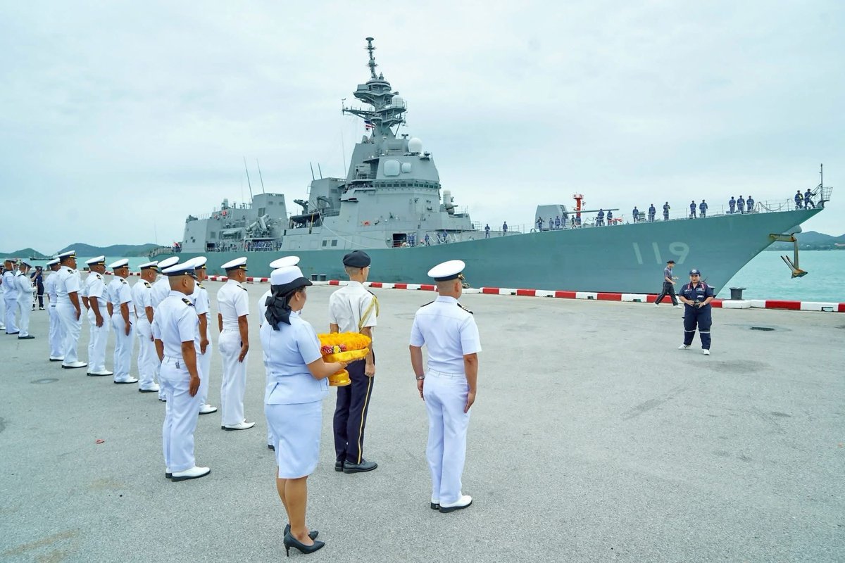WarshipCam's tweet image. Japanese Maritime Self-Defense Force Asahi-class destroyer JS Asahi (DD-119) coming into Sattahip, Thailand - July 21, 2025
SRC: FB- Royal Thai Navy