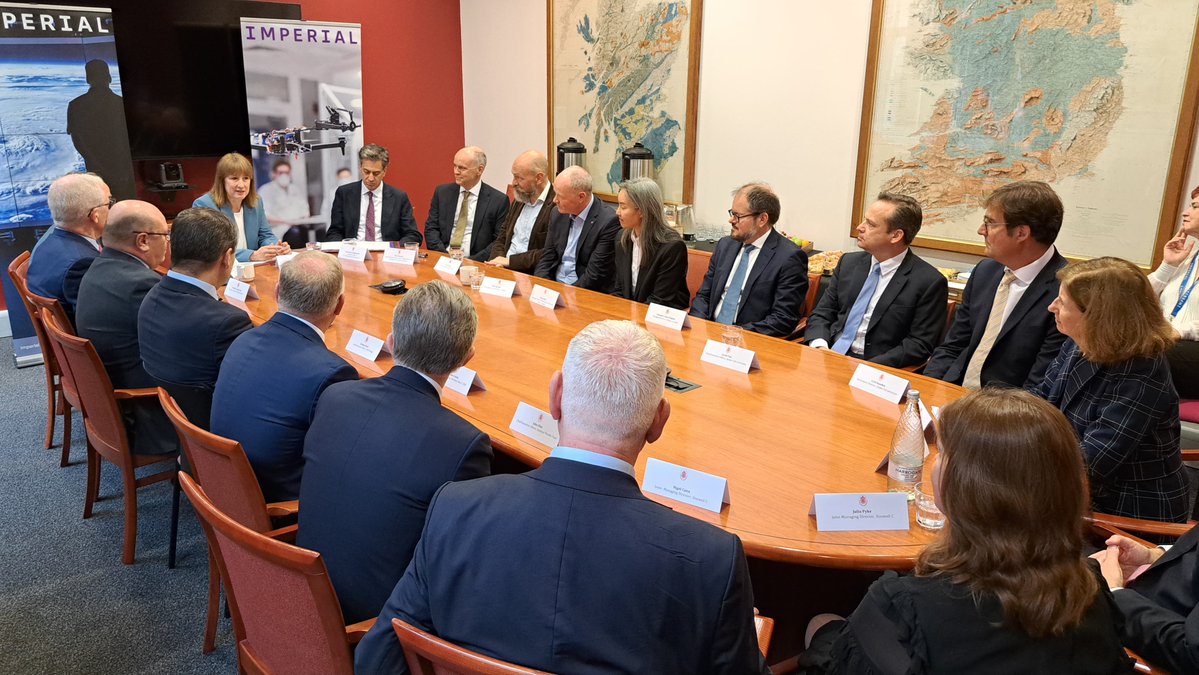 AmbDuchene's tweet image. We welcome the Final Investment Decision for #SizewellC, with EDF as a key technical partner.
Together, France & the UK we will lead the way for Europe’s transition to net zero, creating the green jobs of the future and securing affordable energy supplies for our people. 🇬🇧🤝🇫🇷