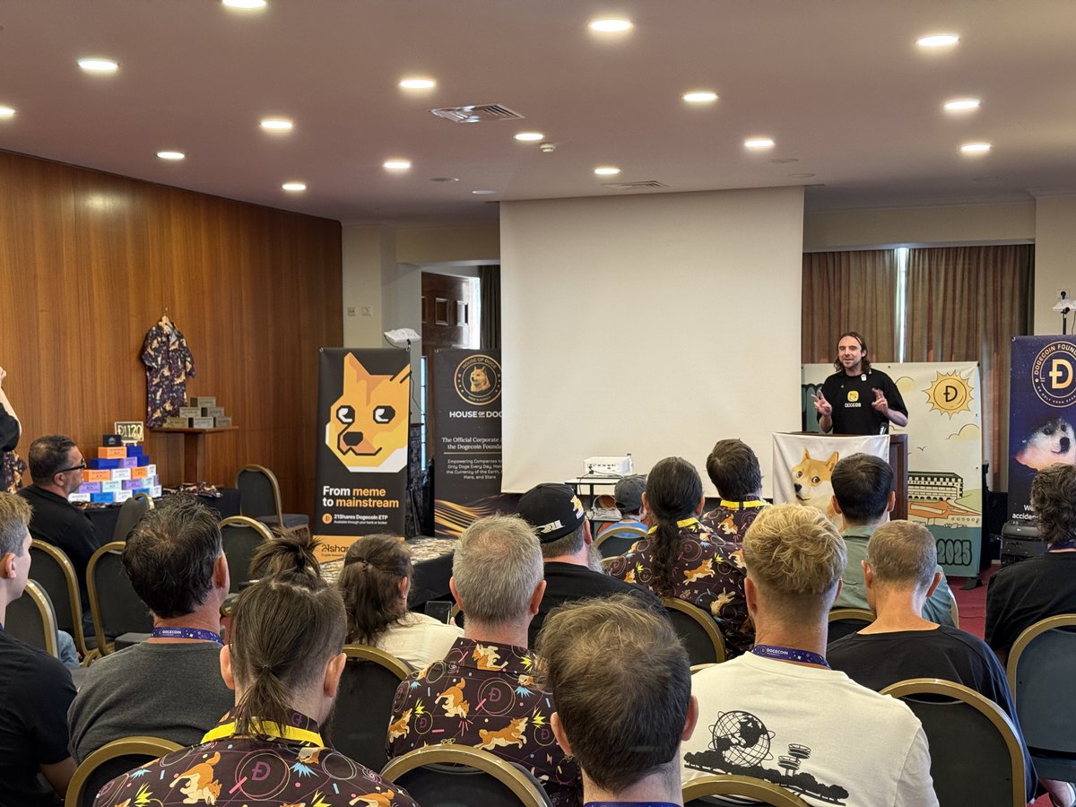 visionsbtc's tweet image. Pulled up to the @dogecoin Hackathon in Ericeira, Portugal.
Always good to see everyone in person, and great to hear @MyDogeCEO share the vision for @DogeOS.